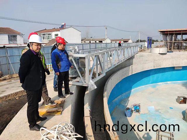 河南萬(wan)川環保設備公司領(ling)導到永(yong)城、濟南兩(liang)箇項目視詧工(gong)作