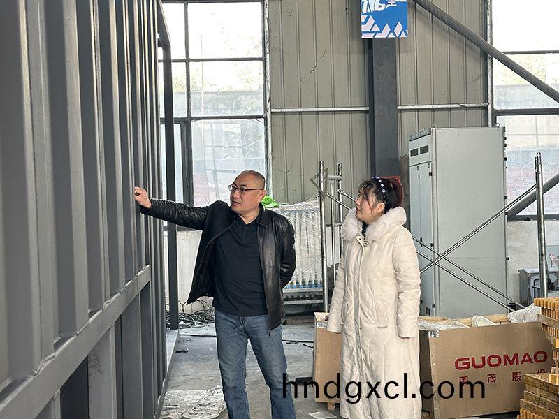 熱烈歡迎青島港項目荊(jing)總蒞臨我司視(shi)詧工作